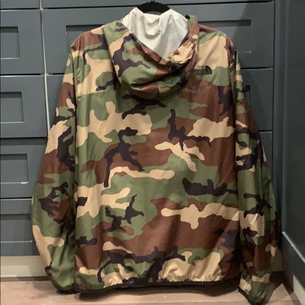 Northface windbreaker